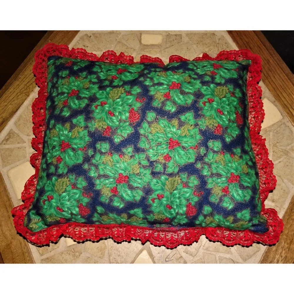 Vintage Red & Green Christmas Pillow holly mistletoe mcm kitsch retro throw